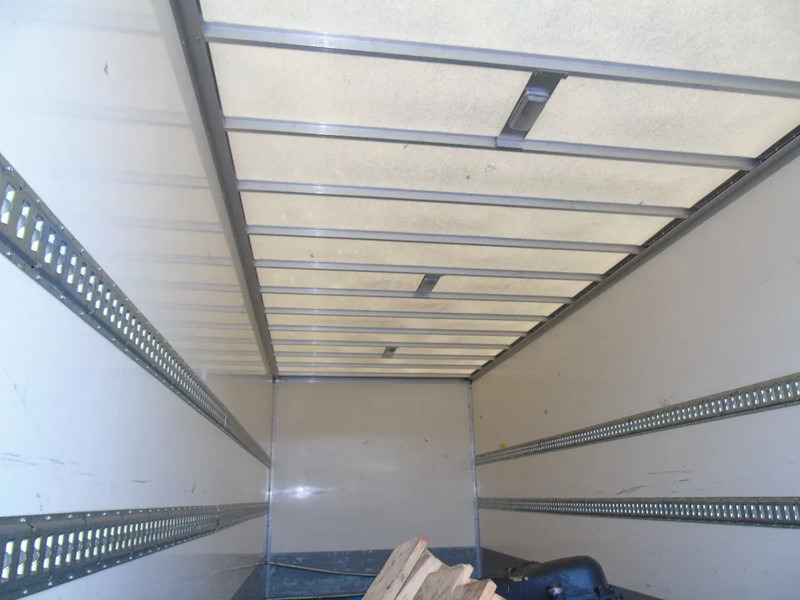 Iveco Eurocargo 120E19 + euro 6 + lift + BROKEN ENGINE - Вантажівка з закритим кузовом: фото 3 Iveco Eurocargo 120E19 + euro 6 + lift + BROKEN ENGINE - Вантажівка з закритим кузовом: фото 3