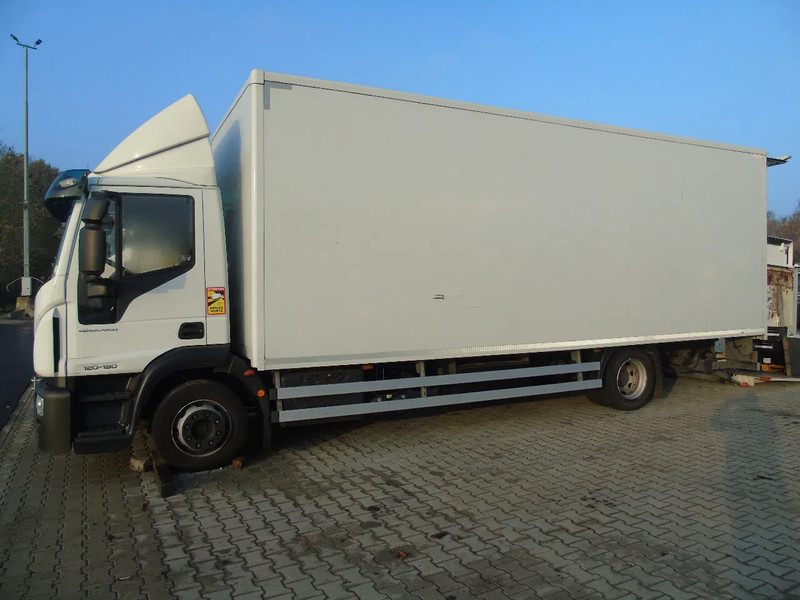 Iveco Eurocargo 120E19 + euro 6 + lift + BROKEN ENGINE - Вантажівка з закритим кузовом: фото 2 Iveco Eurocargo 120E19 + euro 6 + lift + BROKEN ENGINE - Вантажівка з закритим кузовом: фото 2