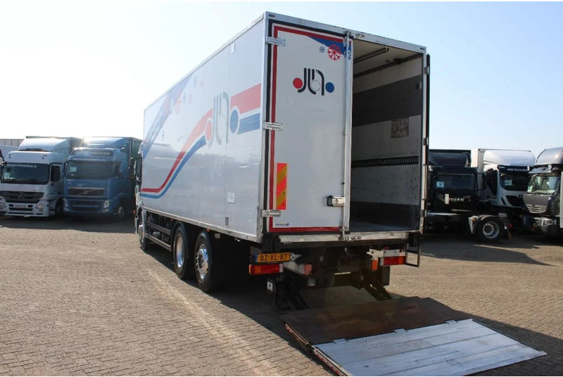 Iveco Stralis 310 + 6X2 EURO 5 + CARRIER + LIFT - Рефрижератор вантажівка: фото 3 Iveco Stralis 310 + 6X2 EURO 5 + CARRIER + LIFT - Рефрижератор вантажівка: фото 3