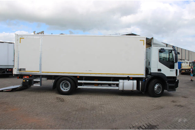 Iveco Stralis 330 + EURO 6 + NICE TRUCK + 19T - Вантажівка з закритим кузовом: фото 5 Iveco Stralis 330 + EURO 6 + NICE TRUCK + 19T - Вантажівка з закритим кузовом: фото 5