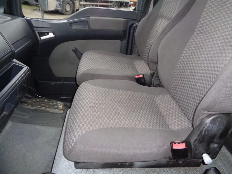 MAN TGL 8.180 TGL 8.180 + MANUAL + Lift - Вантажівка з закритим кузовом: фото 5 MAN TGL 8.180 TGL 8.180 + MANUAL + Lift - Вантажівка з закритим кузовом: фото 5
