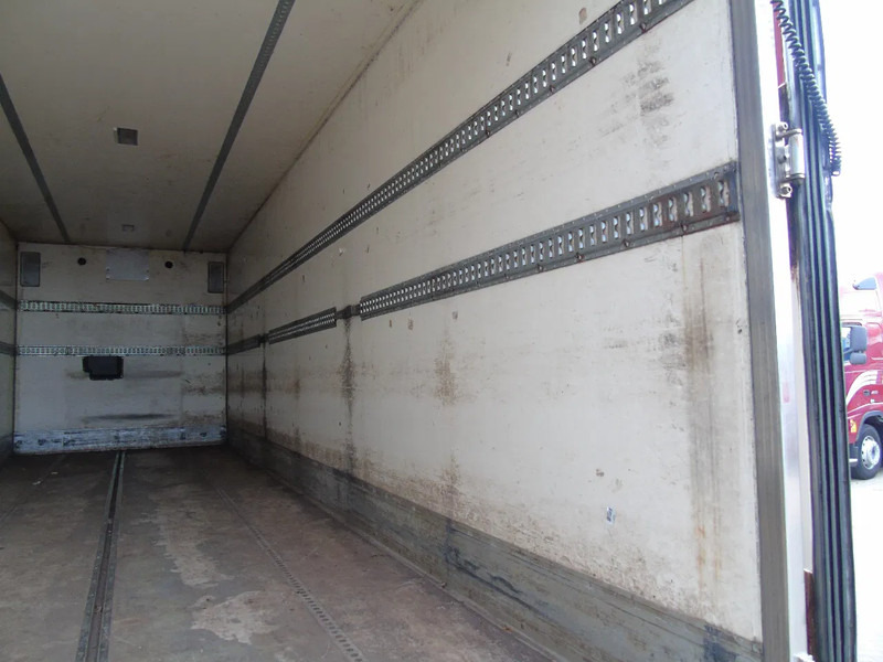 Вантажівка з закритим кузовом MAN TGM 12.250 + EURO 6 + LIFT: фото 8 Вантажівка з закритим кузовом MAN TGM 12.250 + EURO 6 + LIFT: фото 8