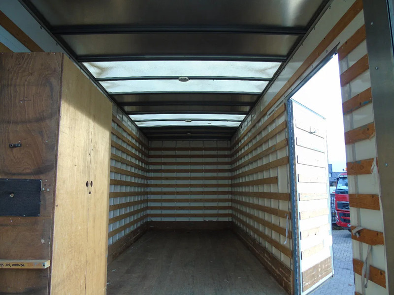 Renault D 220 + special lift + 165km! - Вантажівка з закритим кузовом: фото 4 Renault D 220 + special lift + 165km! - Вантажівка з закритим кузовом: фото 4