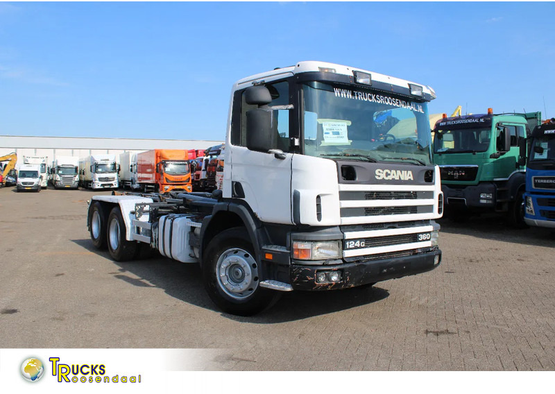 Scania P124-360 + HOOK + 6X2 + MANUAL + EURO 2 - Гаковий мультиліфт вантажівка: фото 1 Scania P124-360 + HOOK + 6X2 + MANUAL + EURO 2 - Гаковий мультиліфт вантажівка: фото 1