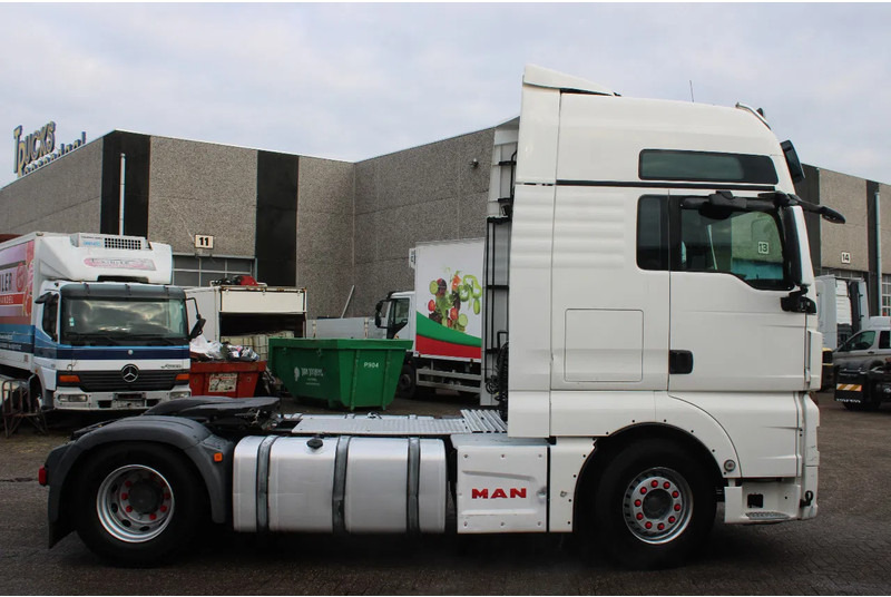 MAN TGX 18.440 + euro 6 + double tank + spoiler - Тягач: фото 4 MAN TGX 18.440 + euro 6 + double tank + spoiler - Тягач: фото 4
