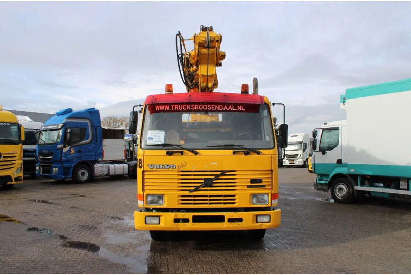 Volvo FL10 8X4 + GROMACH 34 mtr. + EURO 2 - Вантажівка з маніпулятором: фото 3 Volvo FL10 8X4 + GROMACH 34 mtr. + EURO 2 - Вантажівка з маніпулятором: фото 3