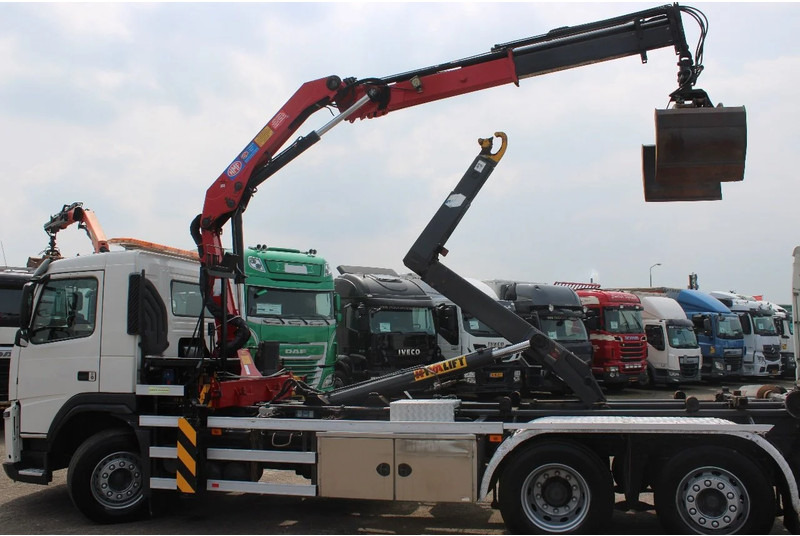 Volvo FM 330 + HMF 1035 + HOOKSYTEM HYVA + EURO 5 + 6X2 - Тросовий мультиліфт, Вантажівка з маніпулятором: фото 4 Volvo FM 330 + HMF 1035 + HOOKSYTEM HYVA + EURO 5 + 6X2 - Тросовий мультиліфт, Вантажівка з маніпулятором: фото 4