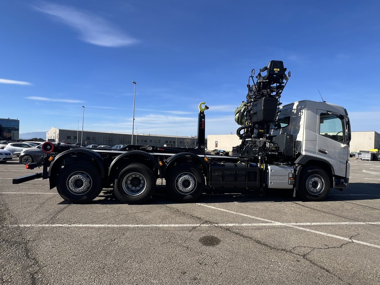 CAMIÓN VOLVO FM - Вантажівка з маніпулятором: фото 3 CAMIÓN VOLVO FM - Вантажівка з маніпулятором: фото 3