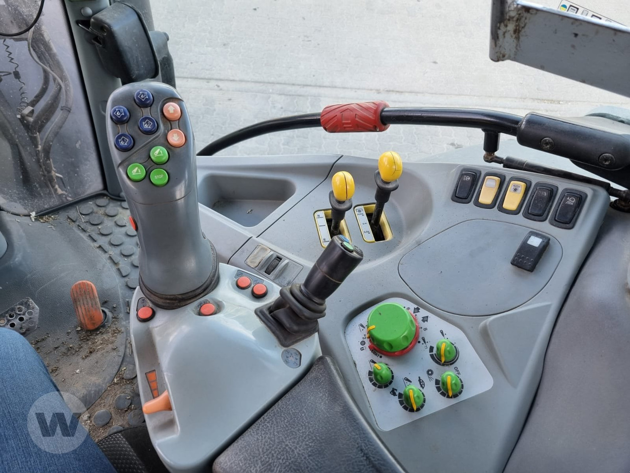Deutz Agrotron TTV 620 - Трактор: фото 5 Deutz Agrotron TTV 620 - Трактор: фото 5