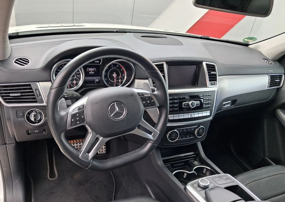 Mercedes-Benz ML 63 AMG 4Matic AMG SPEEDSHIFT 7G-TRONIC - Позашляховик: фото 3 Mercedes-Benz ML 63 AMG 4Matic AMG SPEEDSHIFT 7G-TRONIC - Позашляховик: фото 3