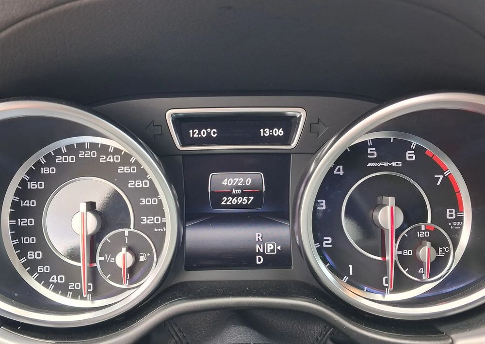 Mercedes-Benz ML 63 AMG 4Matic AMG SPEEDSHIFT 7G-TRONIC - Позашляховик: фото 5 Mercedes-Benz ML 63 AMG 4Matic AMG SPEEDSHIFT 7G-TRONIC - Позашляховик: фото 5