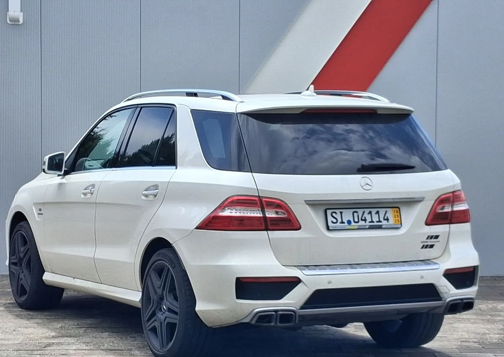 Mercedes-Benz ML 63 AMG 4Matic AMG SPEEDSHIFT 7G-TRONIC - Позашляховик: фото 2 Mercedes-Benz ML 63 AMG 4Matic AMG SPEEDSHIFT 7G-TRONIC - Позашляховик: фото 2