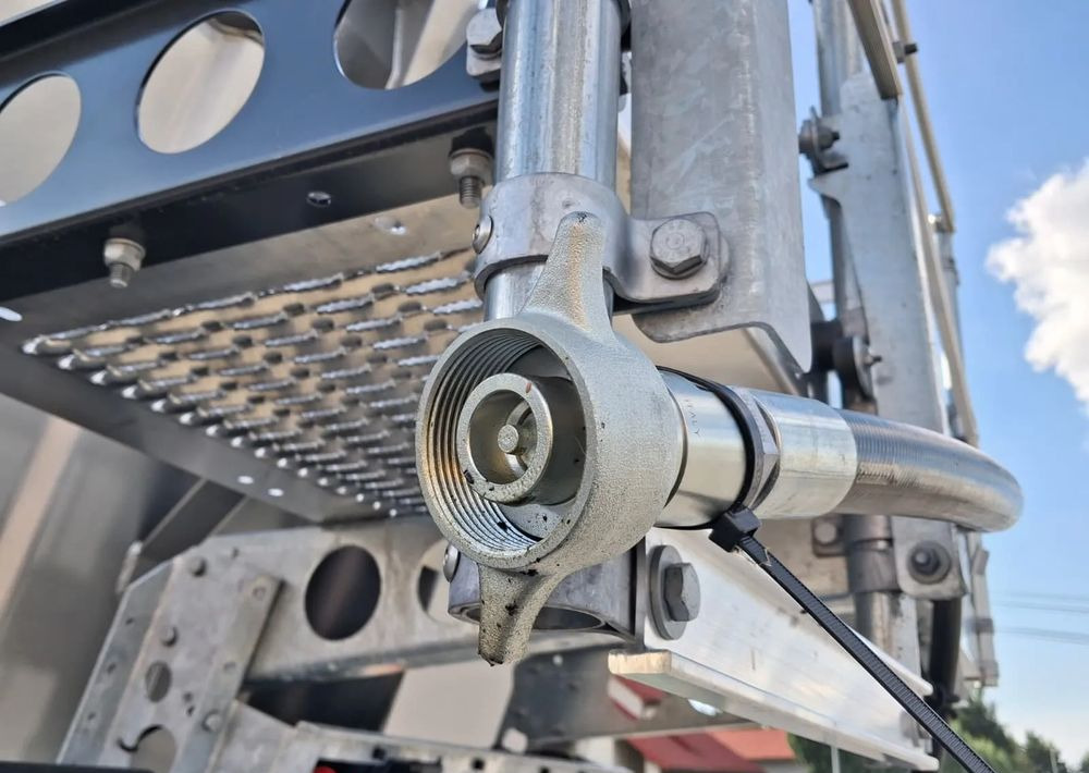 Schmitz Cargobull Wywrotka stalowa 25m3, Klapa zewnętrzna - Самоскид напівпричіп: фото 4 Schmitz Cargobull Wywrotka stalowa 25m3, Klapa zewnętrzna - Самоскид напівпричіп: фото 4