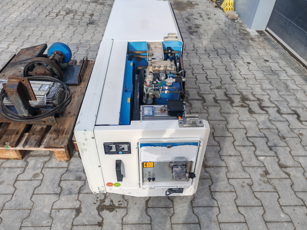 FRIGOBLOCK FK13 / G24 V03K516 / DP132-150/4 / COMPLETE SET - Система охолодження: фото 5 FRIGOBLOCK FK13 / G24 V03K516 / DP132-150/4 / COMPLETE SET - Система охолодження: фото 5