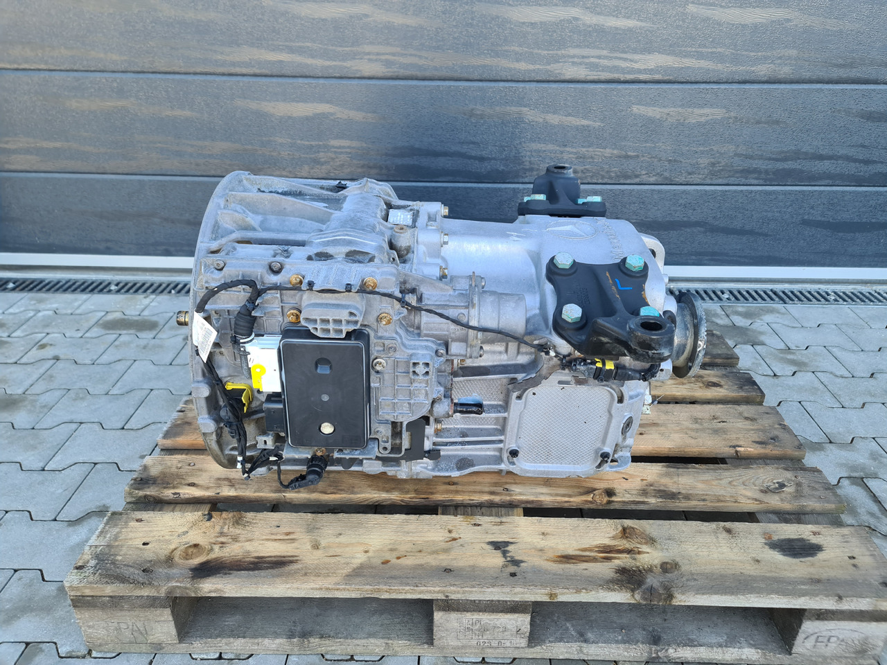 MERCEDES ATEGO ANTOS / COMPLETE GEARBOX / G140-8 / WORLDWIDE DELIVERY - Коробка передач: фото 1 MERCEDES ATEGO ANTOS / COMPLETE GEARBOX / G140-8 / WORLDWIDE DELIVERY - Коробка передач: фото 1