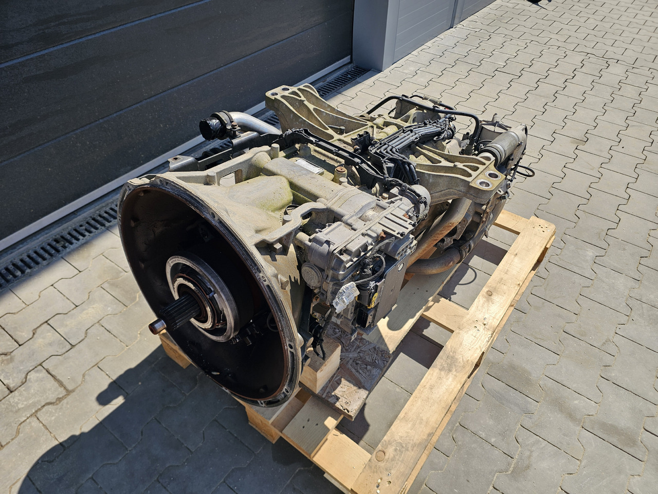 MERCEDES-BENZ ACTROS ANTOS / GEARBOX / G211-12 / RETARDER / WORLDWIDE DELIVERY - Коробка передач: фото 3 MERCEDES-BENZ ACTROS ANTOS / GEARBOX / G211-12 / RETARDER / WORLDWIDE DELIVERY - Коробка передач: фото 3