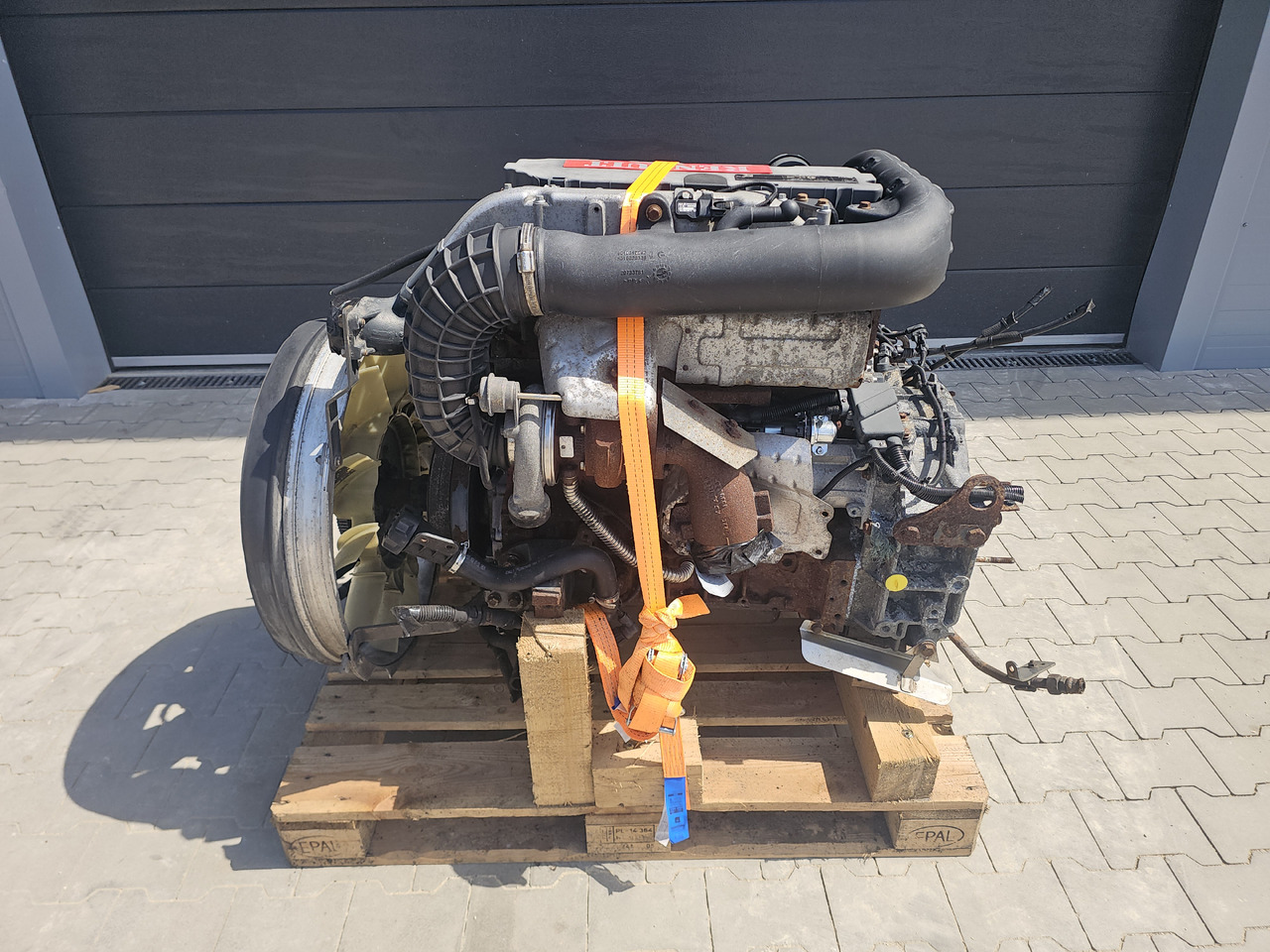RENAULT DXI5 / 140KW 190KM / EURO4 EURO5 / COMPLETE ENGINE / WORLDLINE DELIVERY - Двигун: фото 1 RENAULT DXI5 / 140KW 190KM / EURO4 EURO5 / COMPLETE ENGINE / WORLDLINE DELIVERY - Двигун: фото 1