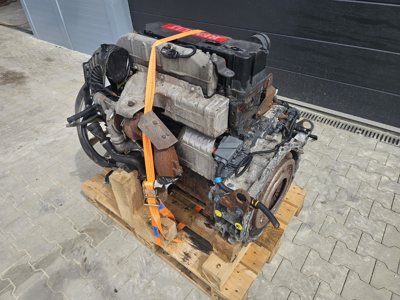 RENAULT ENGINE DXI5 / 161KW 215KM EUV EEV / EURO5 / COMPLETE ENGINE / WORLDLINE DELIVERY - Двигун: фото 4 RENAULT ENGINE DXI5 / 161KW 215KM EUV EEV / EURO5 / COMPLETE ENGINE / WORLDLINE DELIVERY - Двигун: фото 4