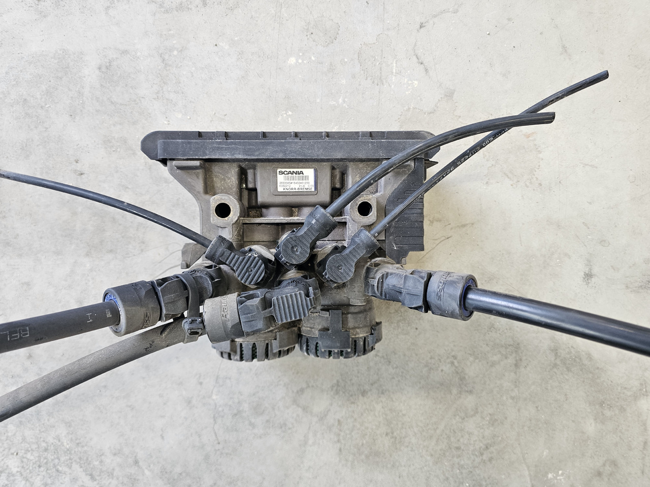 SCANIA S, R, P, G / REAR EBS VALVE / 2653385 / K050212 - Гальмівний клапан: фото 2 SCANIA S, R, P, G / REAR EBS VALVE / 2653385 / K050212 - Гальмівний клапан: фото 2