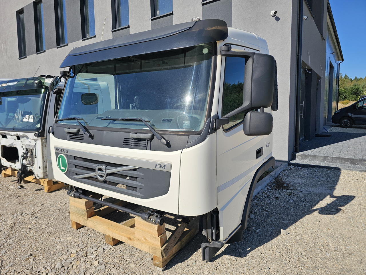 VOLVO FM3 DAILY CAB / COMPLETE / WORLDWIDE DELIVERY - Кабіна: фото 2 VOLVO FM3 DAILY CAB / COMPLETE / WORLDWIDE DELIVERY - Кабіна: фото 2