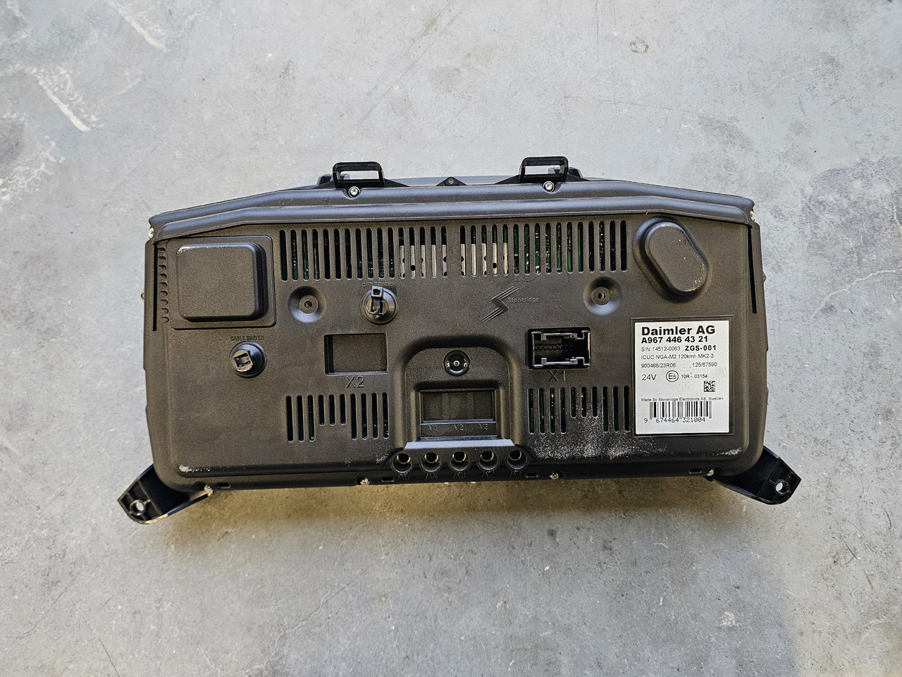 MERCEDES-BENZ ATEGO EURO 6 / DASHBOARD COUNTER / A9674464321 ZGS-001 - Запчастини: фото 3 MERCEDES-BENZ ATEGO EURO 6 / DASHBOARD COUNTER / A9674464321 ZGS-001 - Запчастини: фото 3