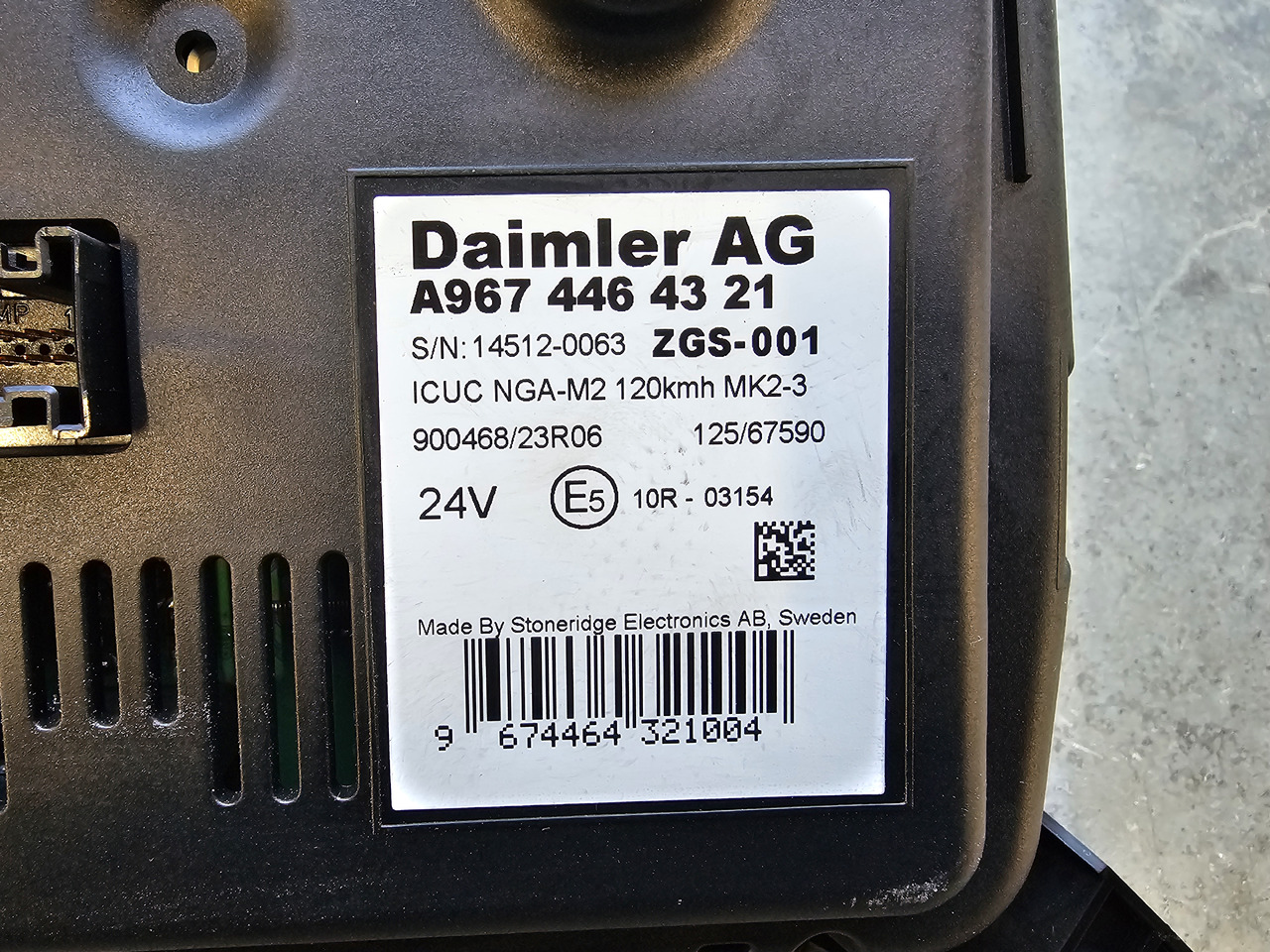 MERCEDES-BENZ ATEGO EURO 6 / DASHBOARD COUNTER / A9674464321 ZGS-001 - Запчастини: фото 4 MERCEDES-BENZ ATEGO EURO 6 / DASHBOARD COUNTER / A9674464321 ZGS-001 - Запчастини: фото 4