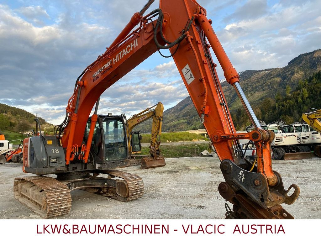 Hitachi ZX 225 USLC-3 - Гусеничний екскаватор: фото 1 Hitachi ZX 225 USLC-3 - Гусеничний екскаватор: фото 1