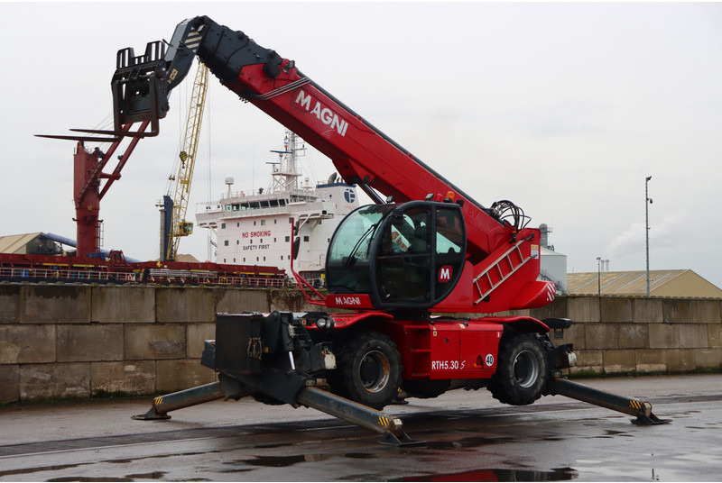 MAGNI RTH5.30S - Навантажувач телескопічний: фото 4 MAGNI RTH5.30S - Навантажувач телескопічний: фото 4