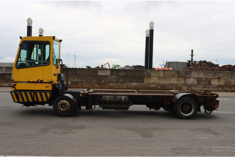 Terberg BC182 - Термінальний трактор: фото 5 Terberg BC182 - Термінальний трактор: фото 5