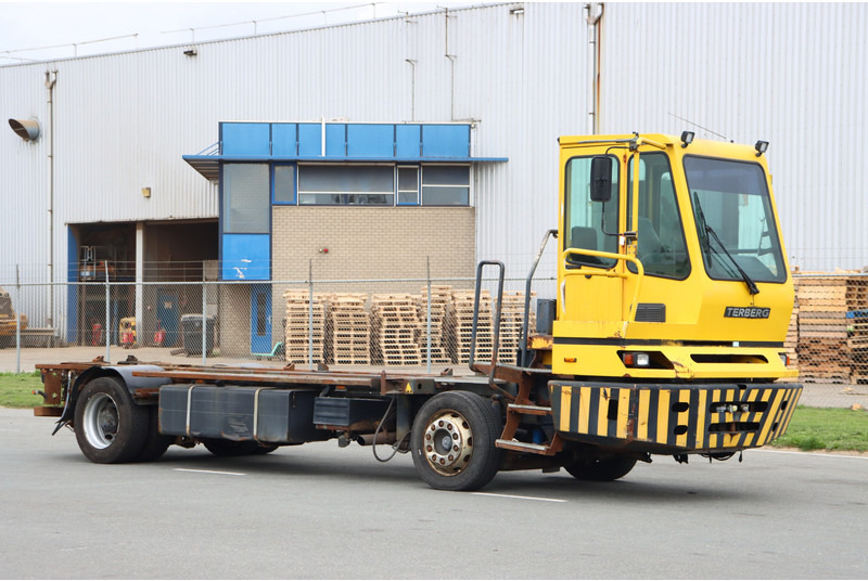 Terberg BC182 - Термінальний трактор: фото 1 Terberg BC182 - Термінальний трактор: фото 1