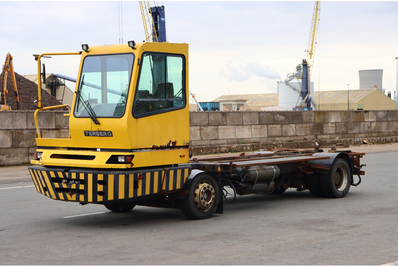 Terberg BC182 - Термінальний трактор: фото 4 Terberg BC182 - Термінальний трактор: фото 4