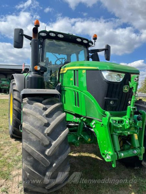 John Deere 6R 250 - Трактор: фото 3 John Deere 6R 250 - Трактор: фото 3