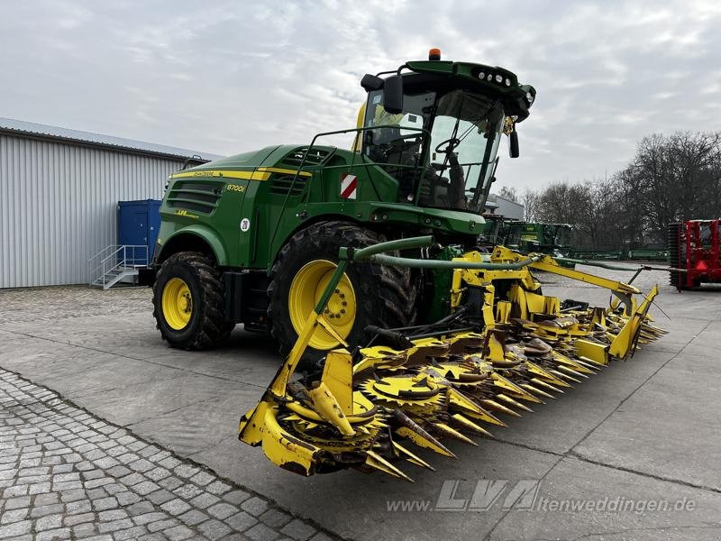 John Deere 8700 - Кормозбиральний комбайн: фото 1 John Deere 8700 - Кормозбиральний комбайн: фото 1