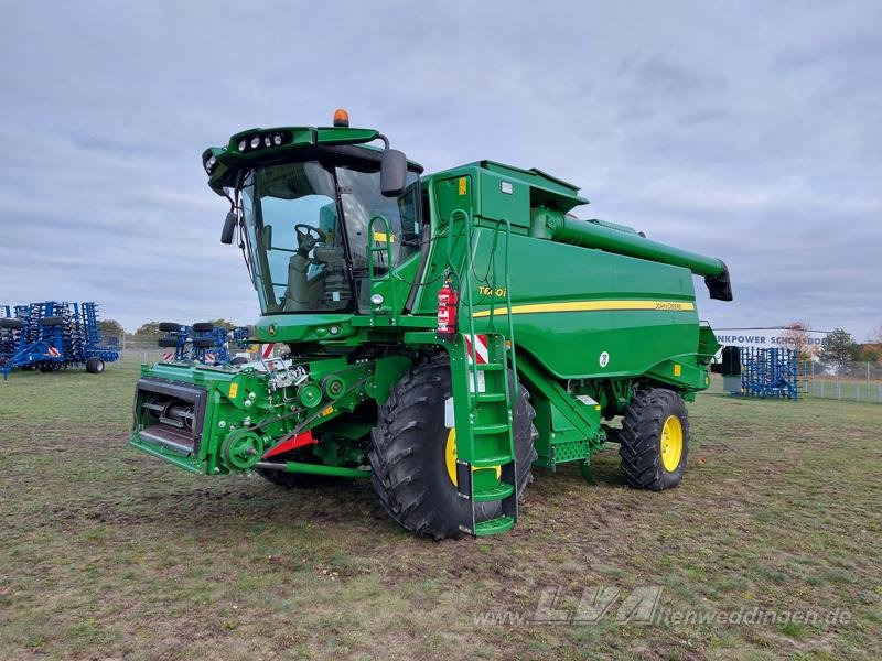 John Deere T660i - Зернозбиральний комбайн: фото 1 John Deere T660i - Зернозбиральний комбайн: фото 1