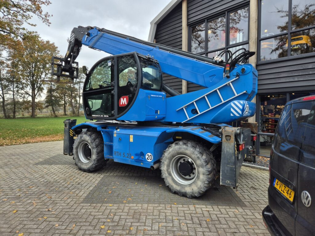 MAGNI RTH 5.21 - Навантажувач телескопічний: фото 3 MAGNI RTH 5.21 - Навантажувач телескопічний: фото 3