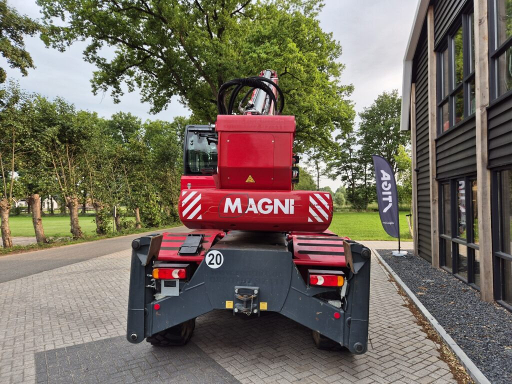 MAGNI RTH 5.21 Smart D/C - Навантажувач телескопічний: фото 4 MAGNI RTH 5.21 Smart D/C - Навантажувач телескопічний: фото 4