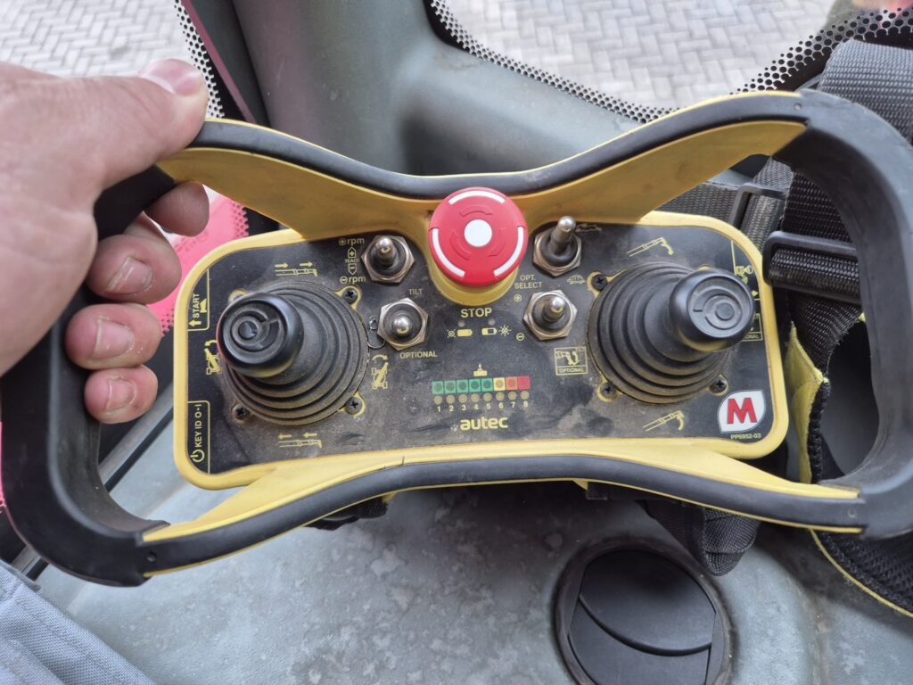 Навантажувач телескопічний MAGNI RTH 5.23: фото 19