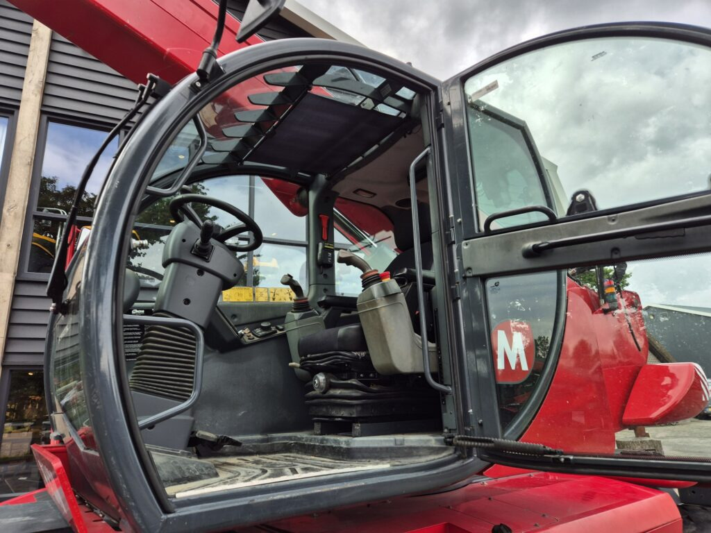 Навантажувач телескопічний MAGNI RTH 5.23: фото 16