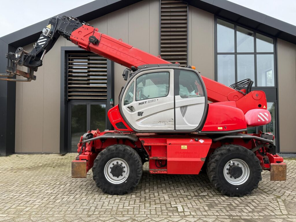 MANITOU MRT 2150+ privilege - Навантажувач телескопічний: фото 3 MANITOU MRT 2150+ privilege - Навантажувач телескопічний: фото 3