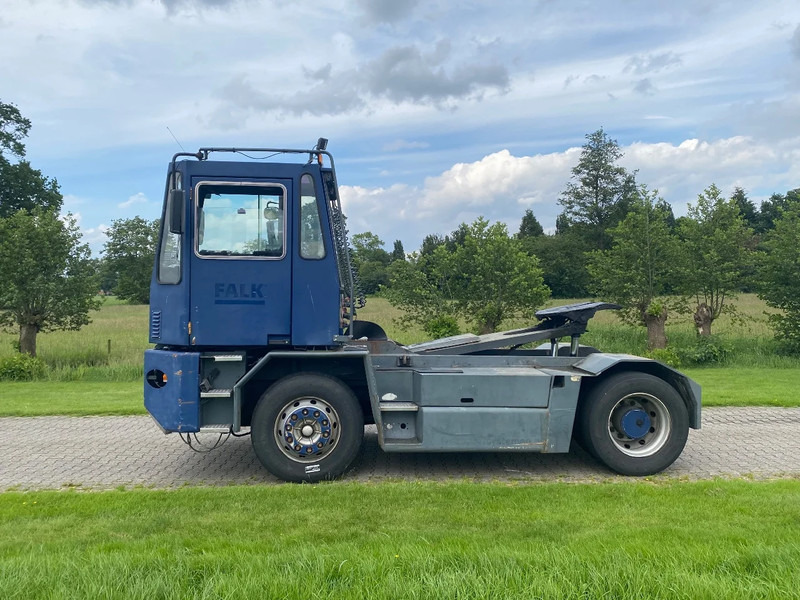 Sisu E TRX 182 | HYDROLIC | CENTRAL LUBRIGATION | NO RUST !!! - Термінальний трактор: фото 4 Sisu E TRX 182 | HYDROLIC | CENTRAL LUBRIGATION | NO RUST !!! - Термінальний трактор: фото 4