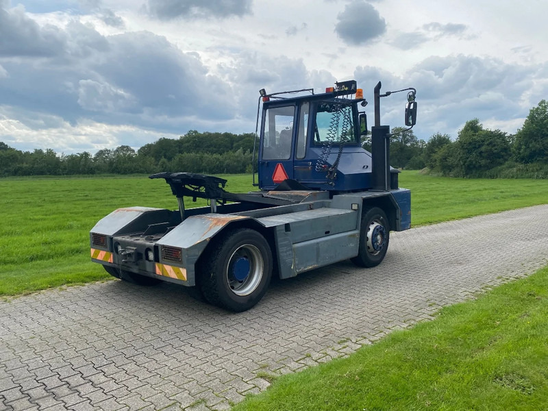 Sisu E TRX 182 | HYDROLIC | CENTRAL LUBRIGATION | NO RUST !!! - Термінальний трактор: фото 5 Sisu E TRX 182 | HYDROLIC | CENTRAL LUBRIGATION | NO RUST !!! - Термінальний трактор: фото 5