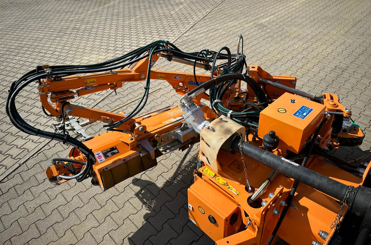 Unimog Leitpfostenausmähgerät / Randstreifenmähger - Косарка-маніпулятор: фото 3 Unimog Leitpfostenausmähgerät / Randstreifenmähger - Косарка-маніпулятор: фото 3