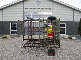 BEFA SÅBEDSHARVE Med Martofte efterafgrødespreder - Борона: фото 1 BEFA SÅBEDSHARVE Med Martofte efterafgrødespreder - Борона: фото 1