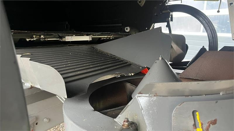 Claas LEXION 560 Med ny bælter og 4wd - Зернозбиральний комбайн: фото 5 Claas LEXION 560 Med ny bælter og 4wd - Зернозбиральний комбайн: фото 5