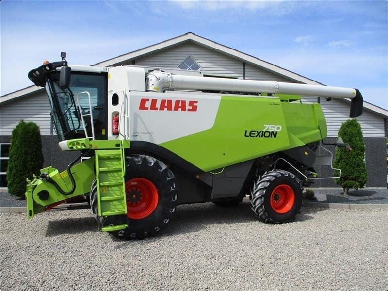 Claas LEXION 750 Gårdmaskine med kun 1480timer og V900 s - Зернозбиральний комбайн: фото 1 Claas LEXION 750 Gårdmaskine med kun 1480timer og V900 s - Зернозбиральний комбайн: фото 1
