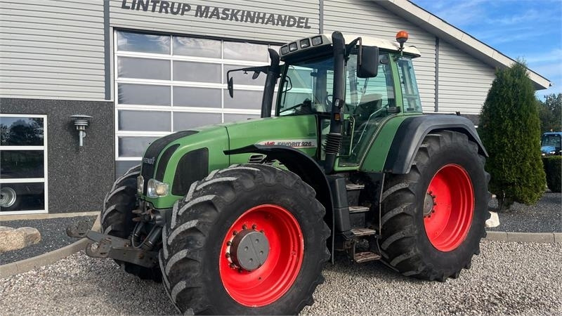 Fendt 926 Favorit Vario Med frontlift - Трактор: фото 2 Fendt 926 Favorit Vario Med frontlift - Трактор: фото 2
