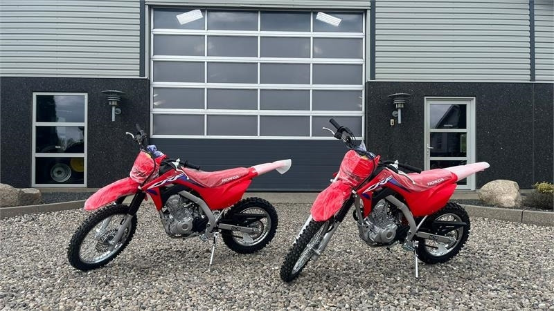 Honda CRF 125 F DEMO. Rigtig crosser med gear og kobling - Квадроцикл: фото 1 Honda CRF 125 F DEMO. Rigtig crosser med gear og kobling - Квадроцикл: фото 1