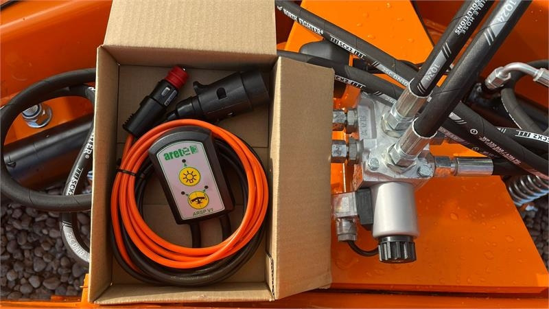 Limas Vario SHL 330 Med lys - Відвал для снігу в категорії Сільськогосподарська техніка: фото 2 Limas Vario SHL 330 Med lys - Відвал для снігу в категорії Сільськогосподарська техніка: фото 2