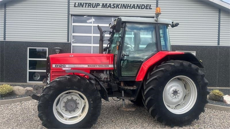 Massey Ferguson 8120 DYNA 4 Med frontlift - Трактор: фото 1 Massey Ferguson 8120 DYNA 4 Med frontlift - Трактор: фото 1