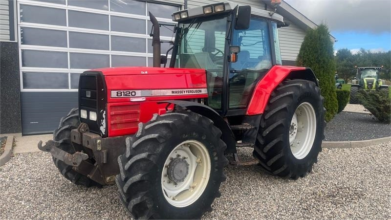 Massey Ferguson 8120 DYNA 4 Med frontlift - Трактор: фото 2 Massey Ferguson 8120 DYNA 4 Med frontlift - Трактор: фото 2